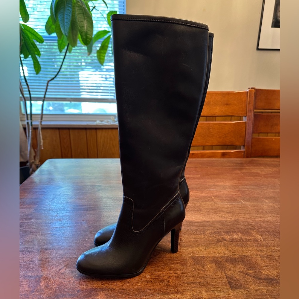 LAUREN RALPH LAUREN brown Leather Bryce Boots
Sz 6
New, never worn